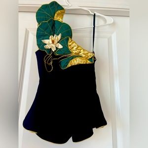 Spectacular Neiman Marcus one shoulder top